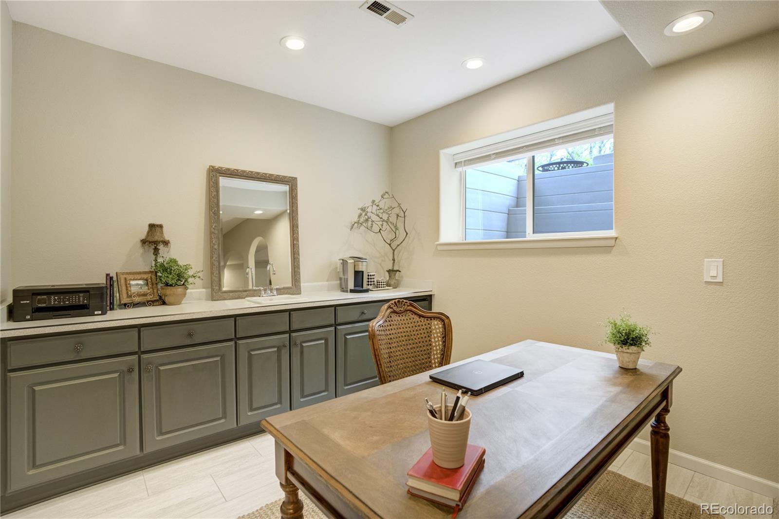 MLS Image #31 for 40  wuthering heights drive,colorado springs, Colorado