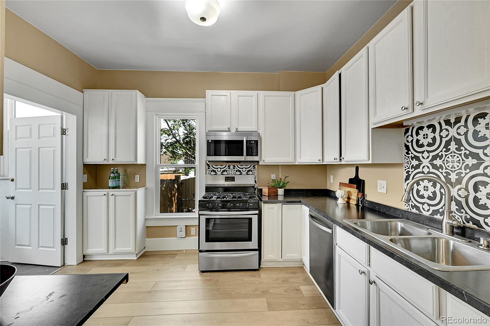 MLS Image #11 for 2143 s acoma street,denver, Colorado
