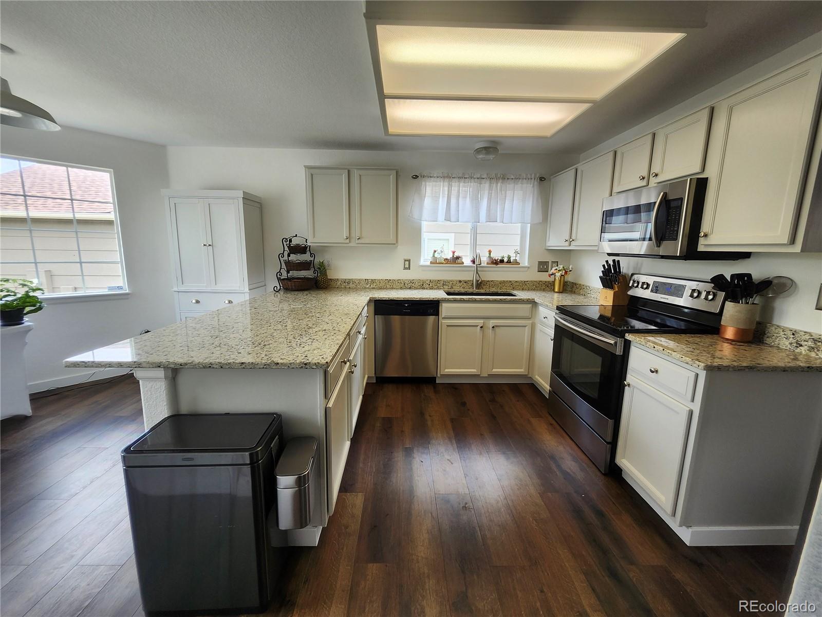 MLS Image #5 for 21924 e lake avenue,aurora, Colorado