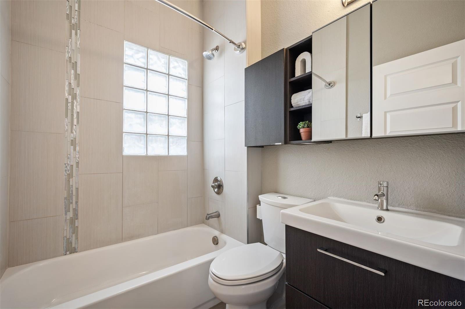 MLS Image #20 for 1532  meade street,denver, Colorado