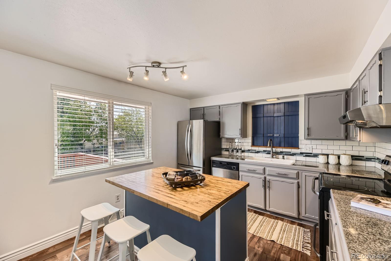 MLS Image #7 for 8258  cherokee street,denver, Colorado