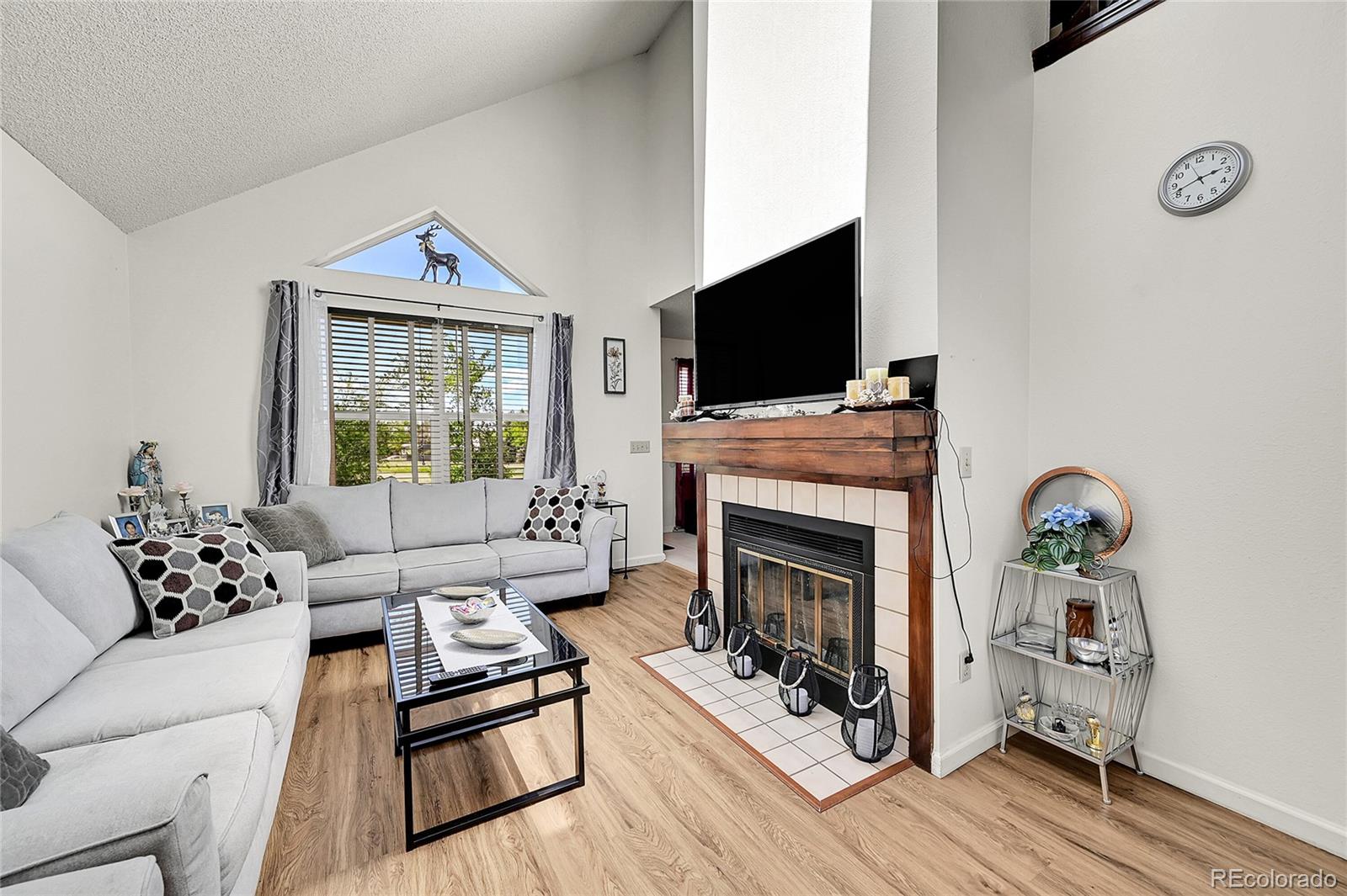 MLS Image #3 for 4146 s mobile circle,aurora, Colorado