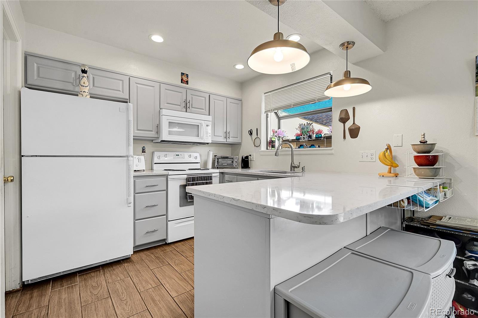 MLS Image #5 for 4146 s mobile circle,aurora, Colorado