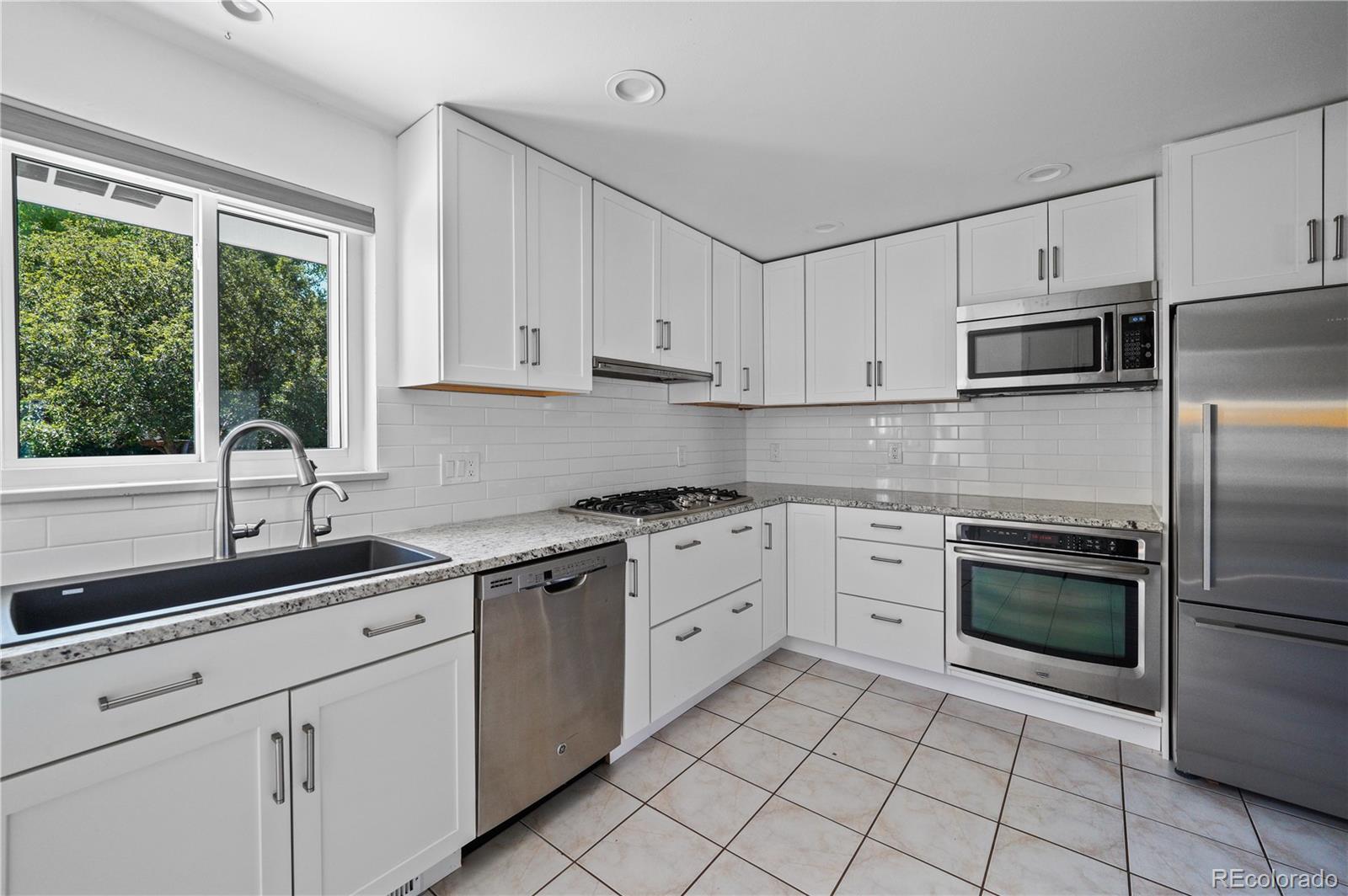 MLS Image #14 for 5996 s st paul way,centennial, Colorado