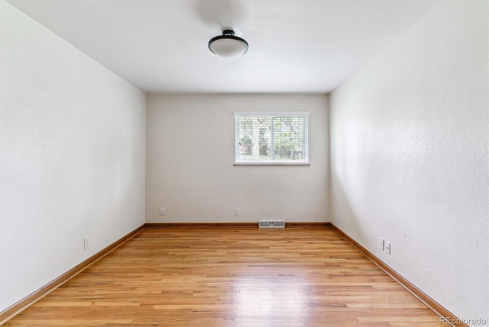 MLS Image #10 for 6769 s foresthill street,littleton, Colorado