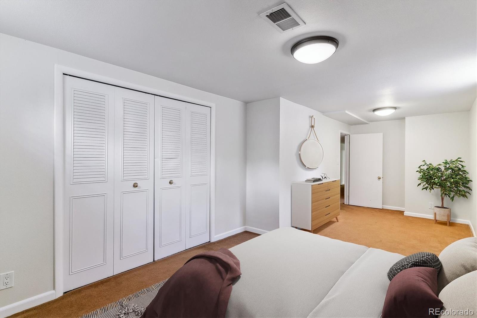 MLS Image #11 for 6769 s foresthill street,littleton, Colorado