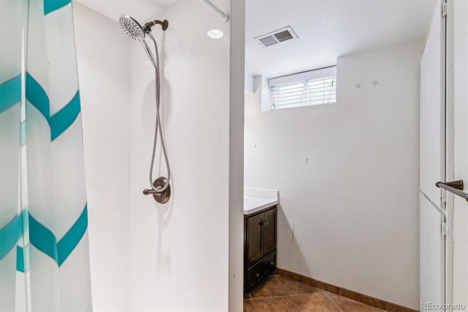 MLS Image #12 for 6769 s foresthill street,littleton, Colorado