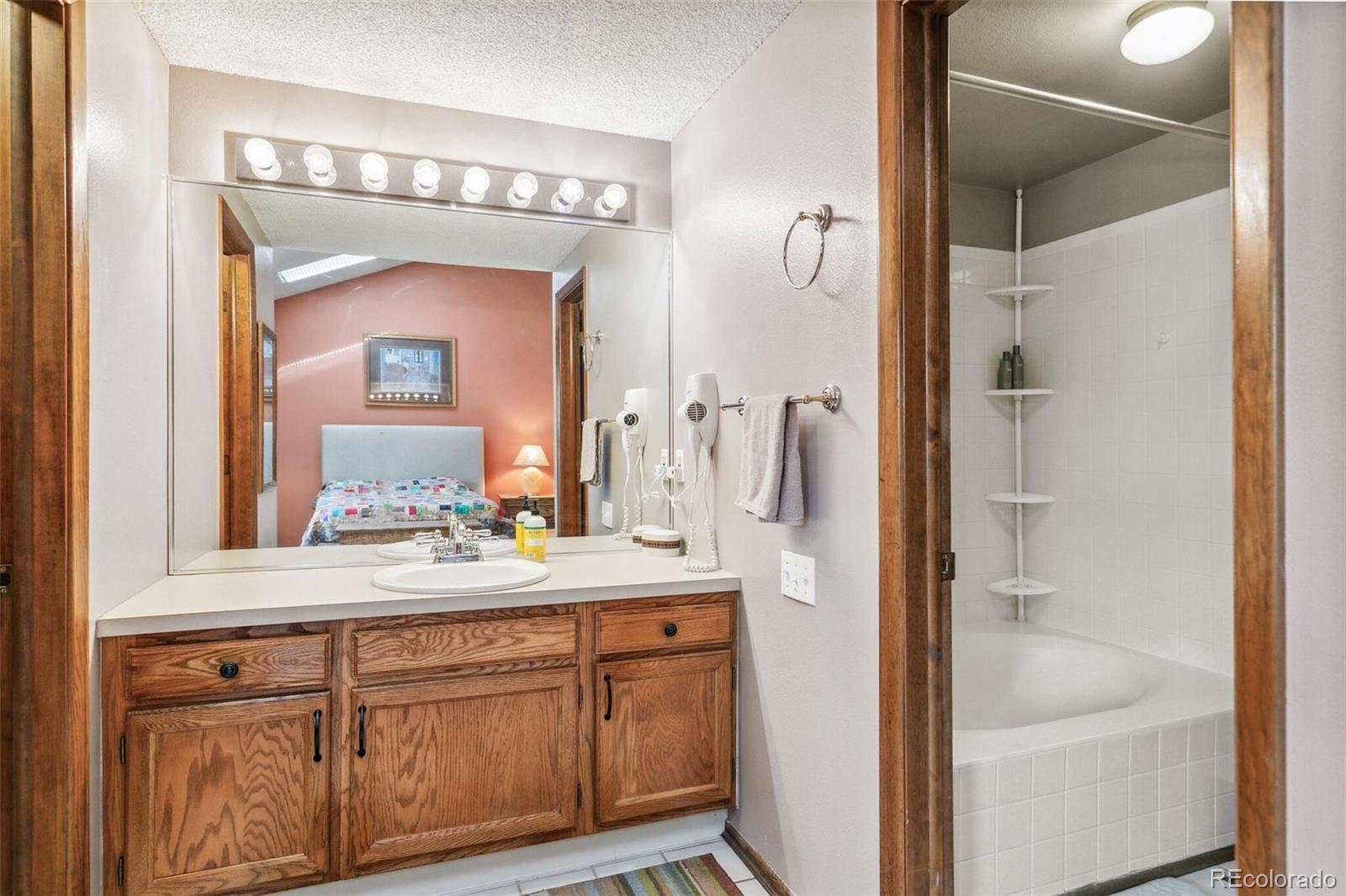MLS Image #23 for 1950 s helena street,aurora, Colorado