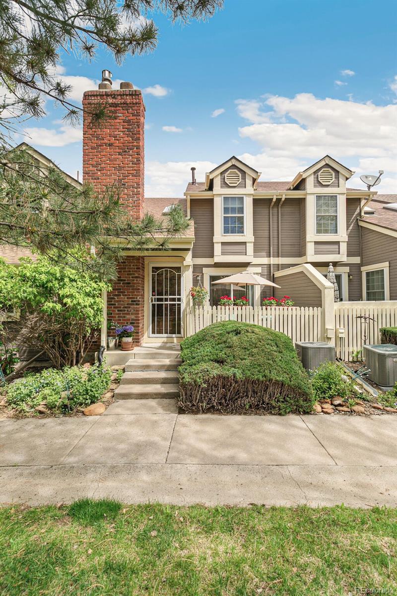 MLS Image #33 for 1950 s helena street,aurora, Colorado