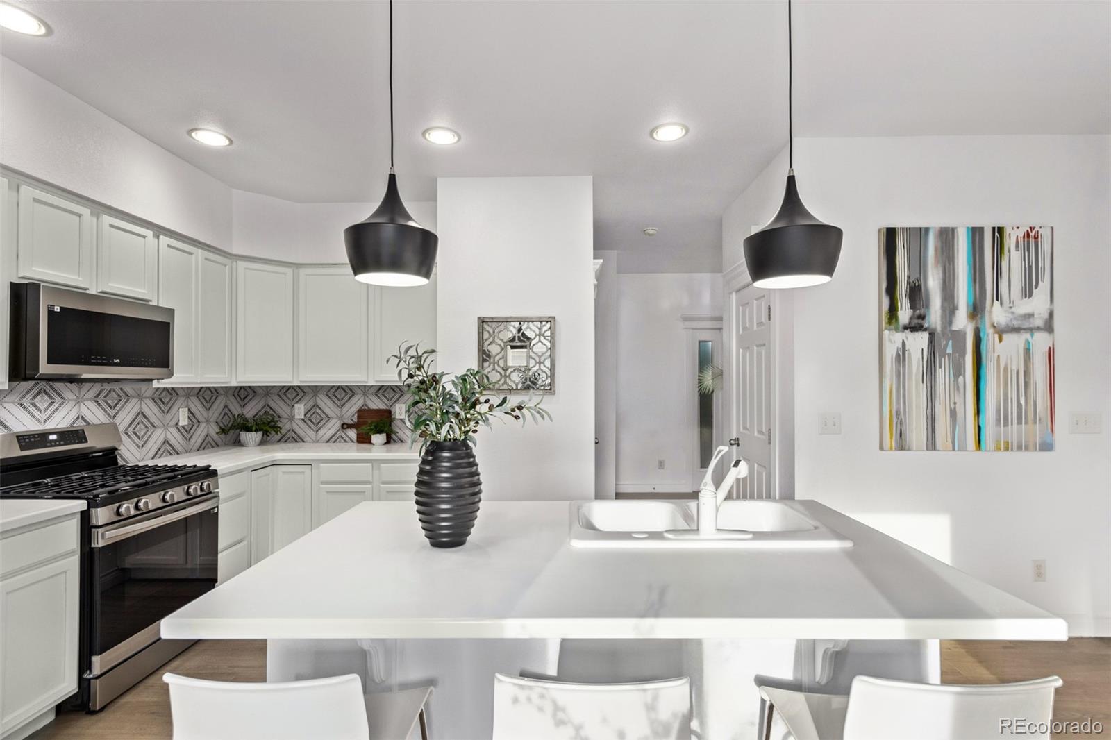 MLS Image #15 for 2345  akron street,denver, Colorado