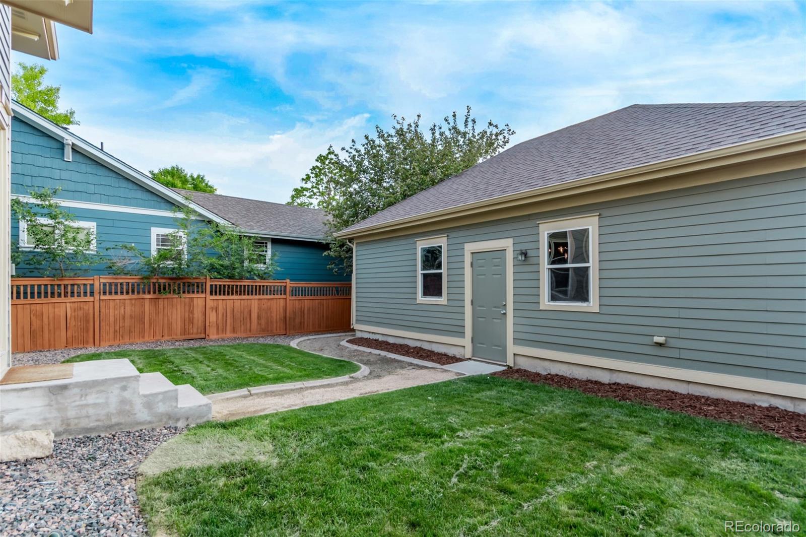 MLS Image #36 for 2345  akron street,denver, Colorado