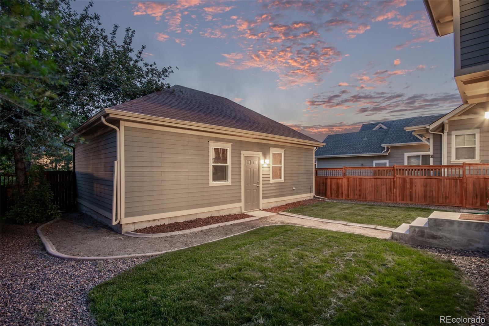 MLS Image #42 for 2345  akron street,denver, Colorado