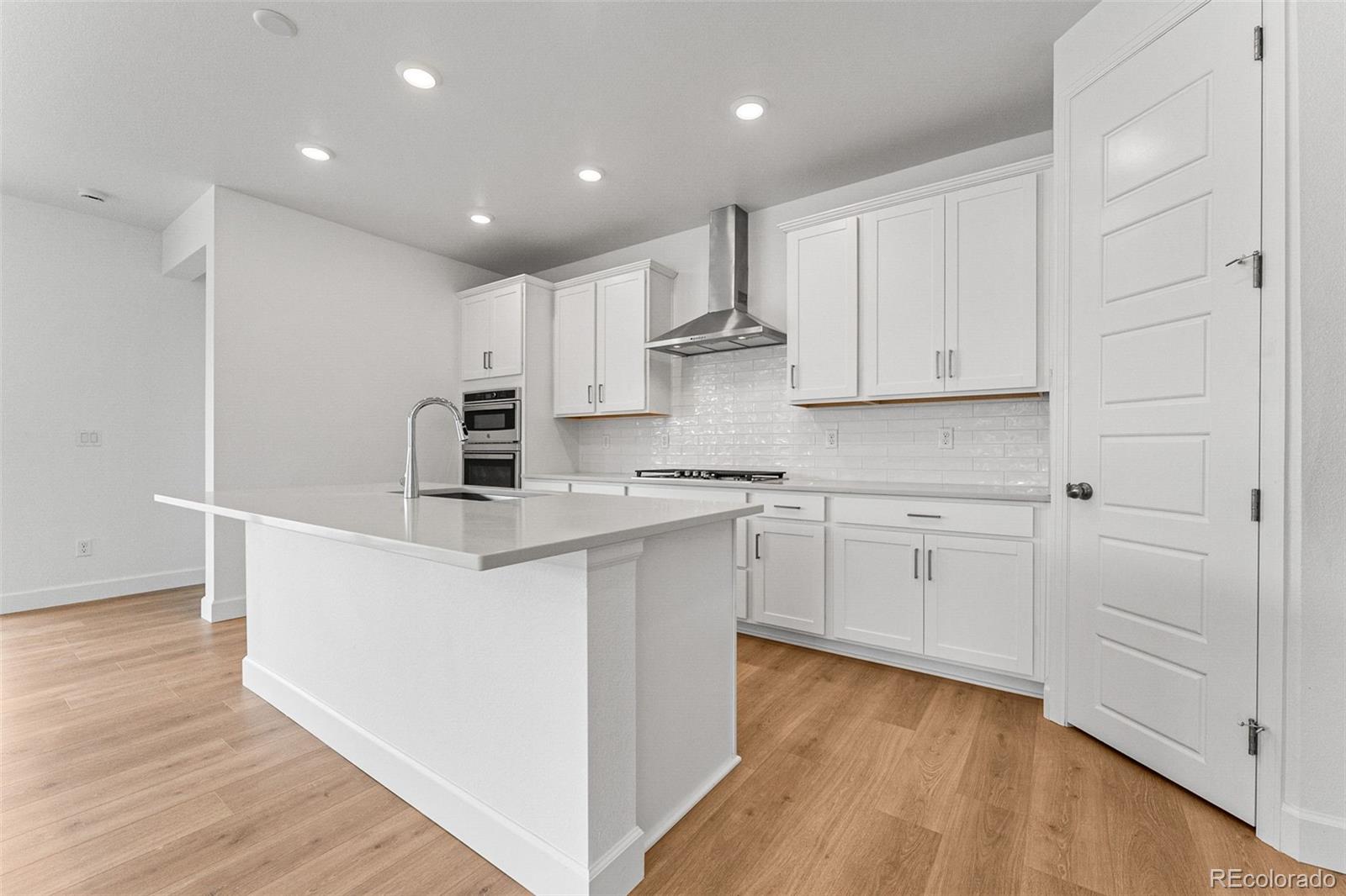 MLS Image #10 for 16975 w 92nd loop,arvada, Colorado