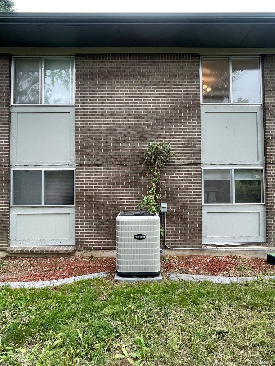MLS Image #21 for 4115 s vincennes court,denver, Colorado
