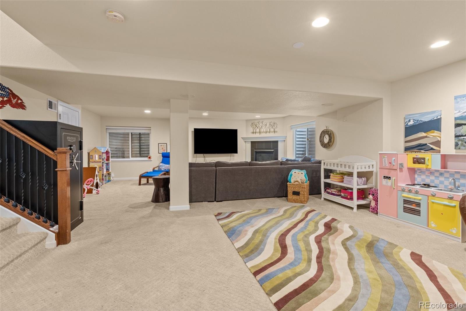 MLS Image #25 for 24702 e ontario drive,aurora, Colorado