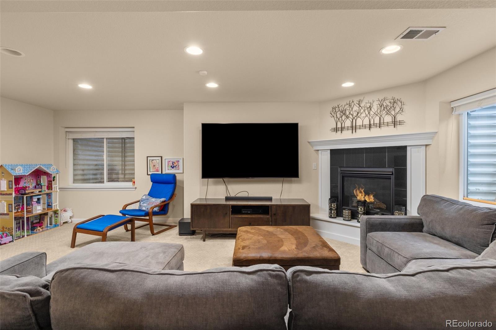 MLS Image #26 for 24702 e ontario drive,aurora, Colorado