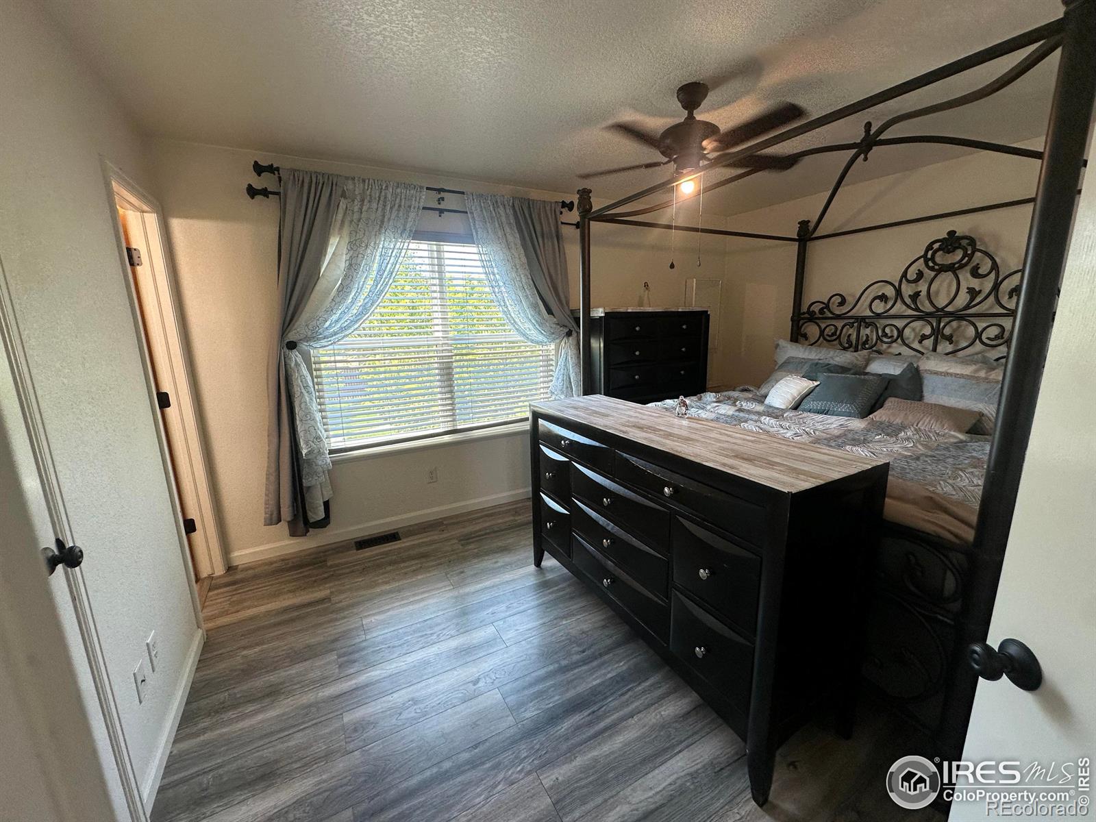 MLS Image #5 for 3010  swallow court,evans, Colorado