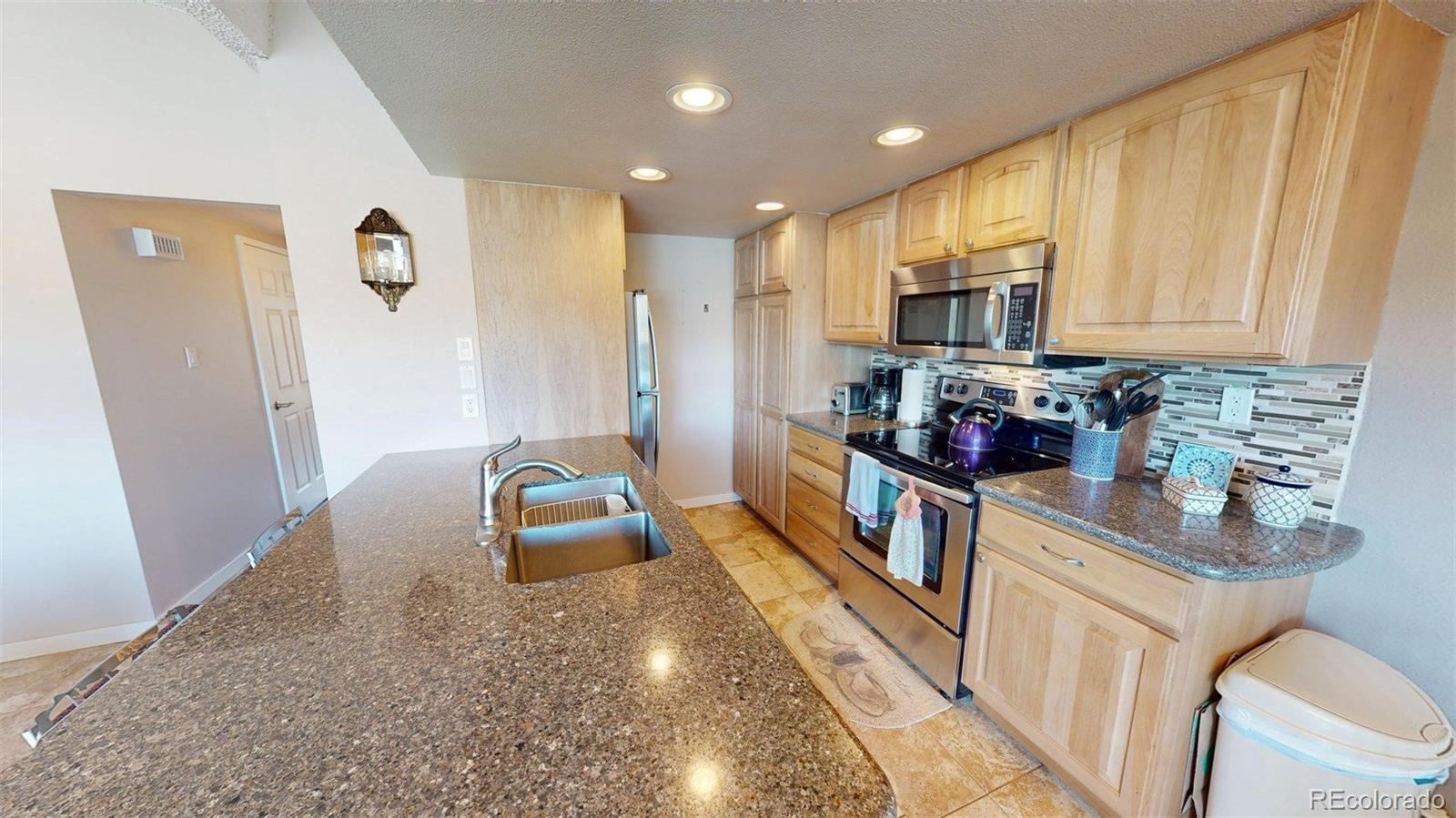 MLS Image #12 for 512  tenderfoot street,dillon, Colorado