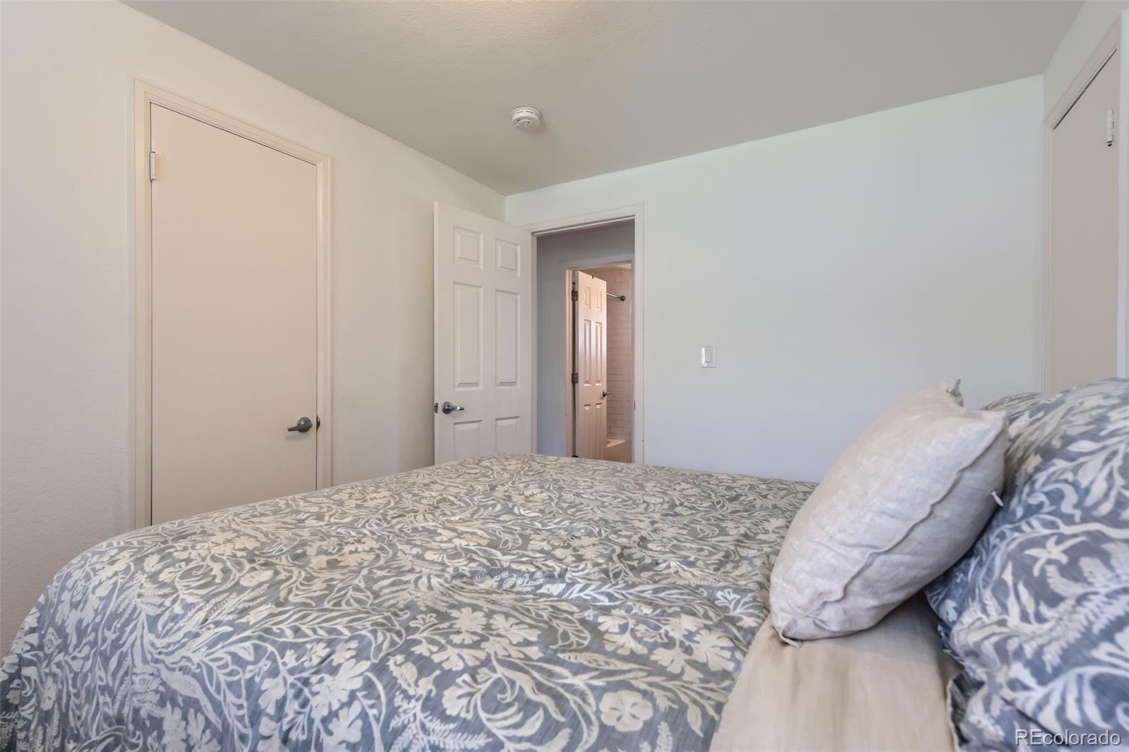 MLS Image #13 for 3775 s green court,englewood, Colorado