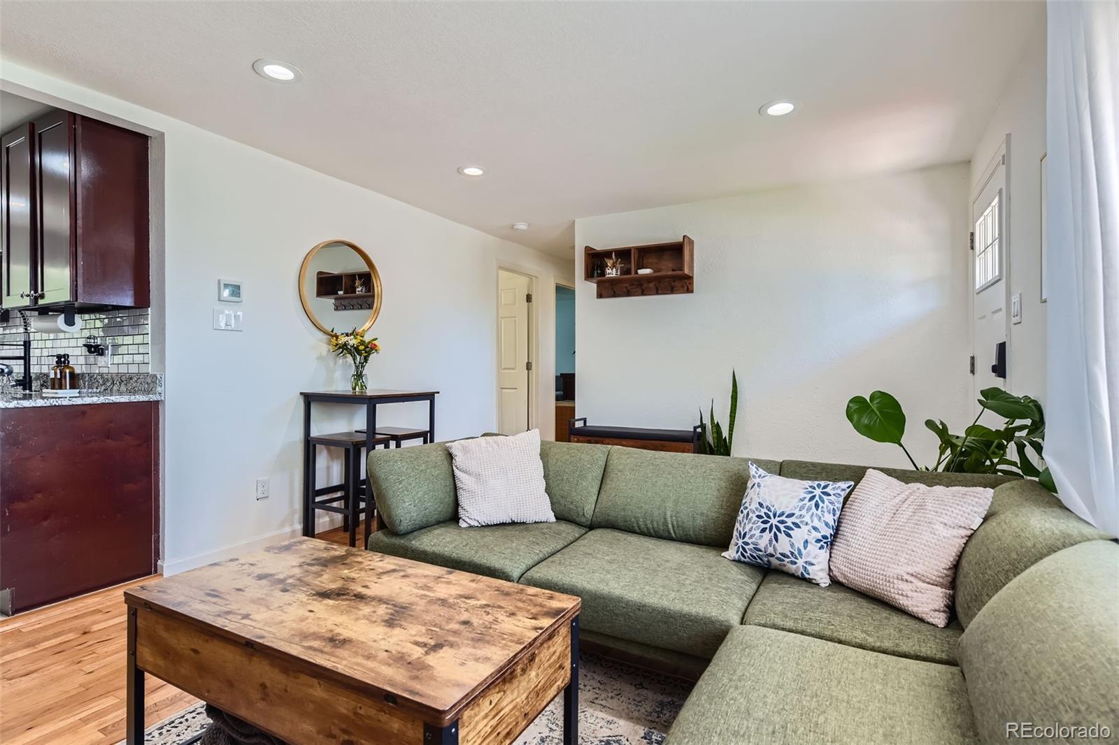 MLS Image #4 for 3775 s green court,englewood, Colorado