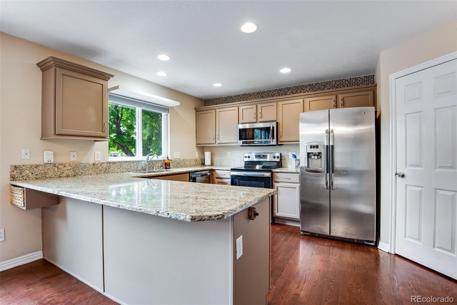 MLS Image #13 for 1179 s alton court,denver, Colorado