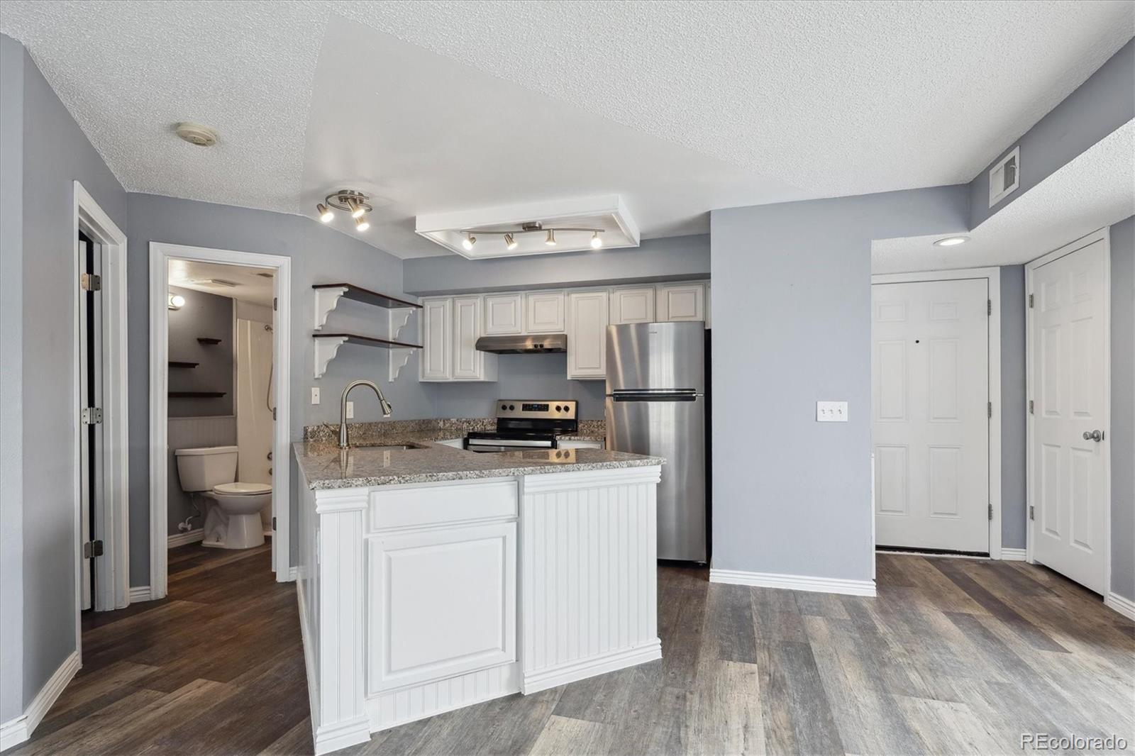 MLS Image #7 for 5250 s huron way,littleton, Colorado