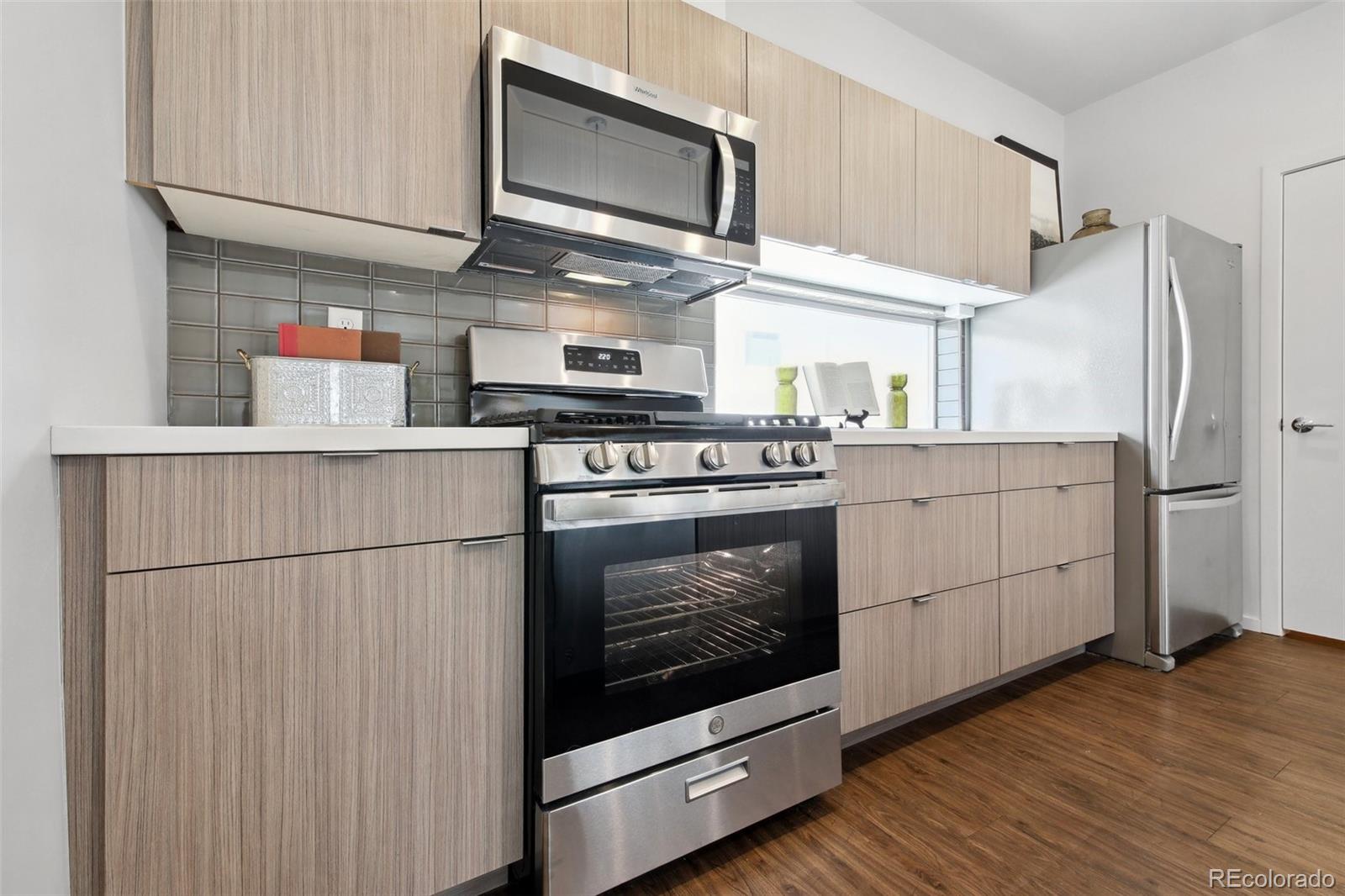 MLS Image #10 for 1711  hooker street,denver, Colorado