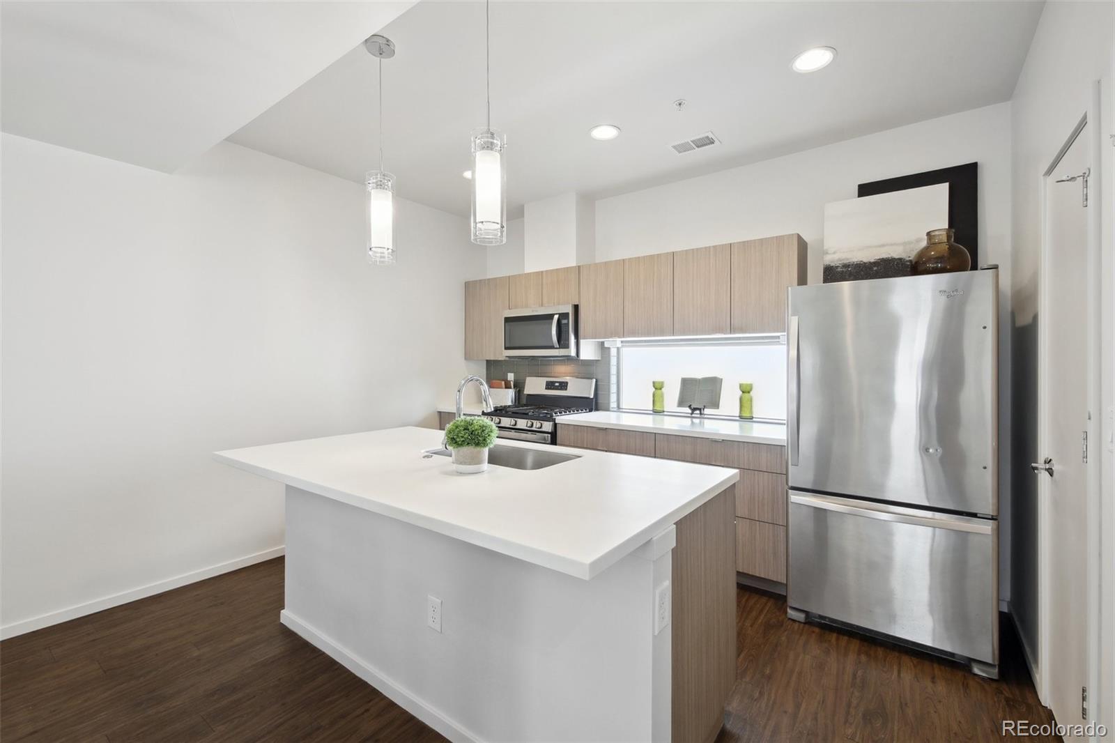 MLS Image #8 for 1711  hooker street,denver, Colorado