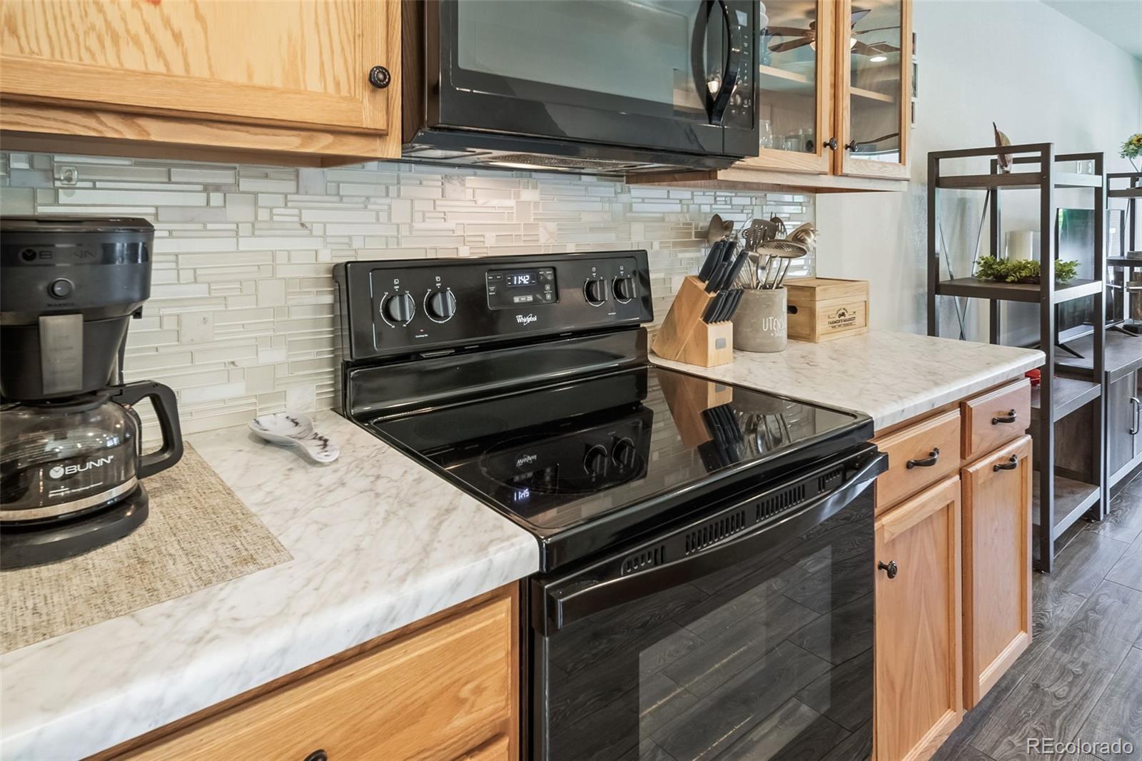 MLS Image #11 for 19120 e 54th place,denver, Colorado