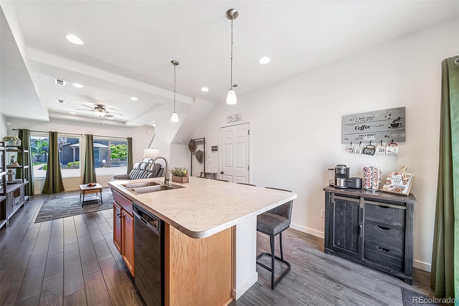 MLS Image #14 for 19120 e 54th place,denver, Colorado
