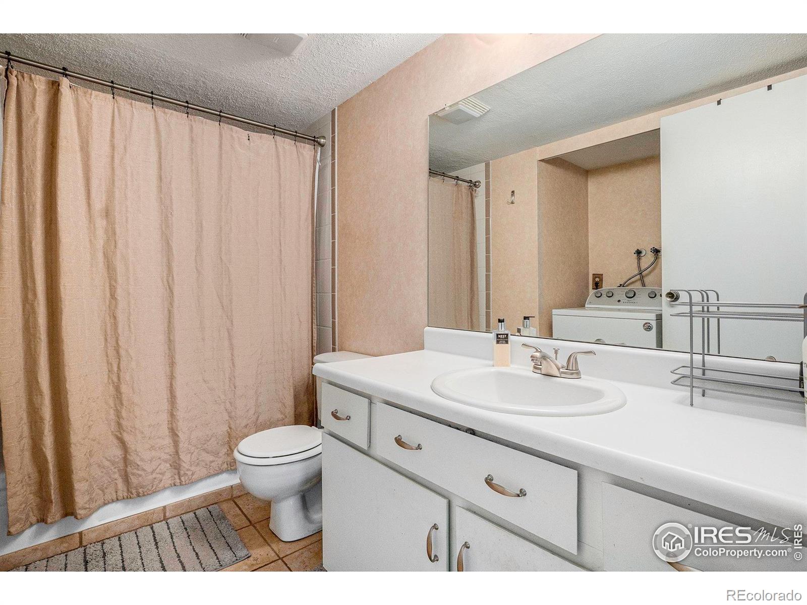 MLS Image #10 for 2525 s dayton way,denver, Colorado