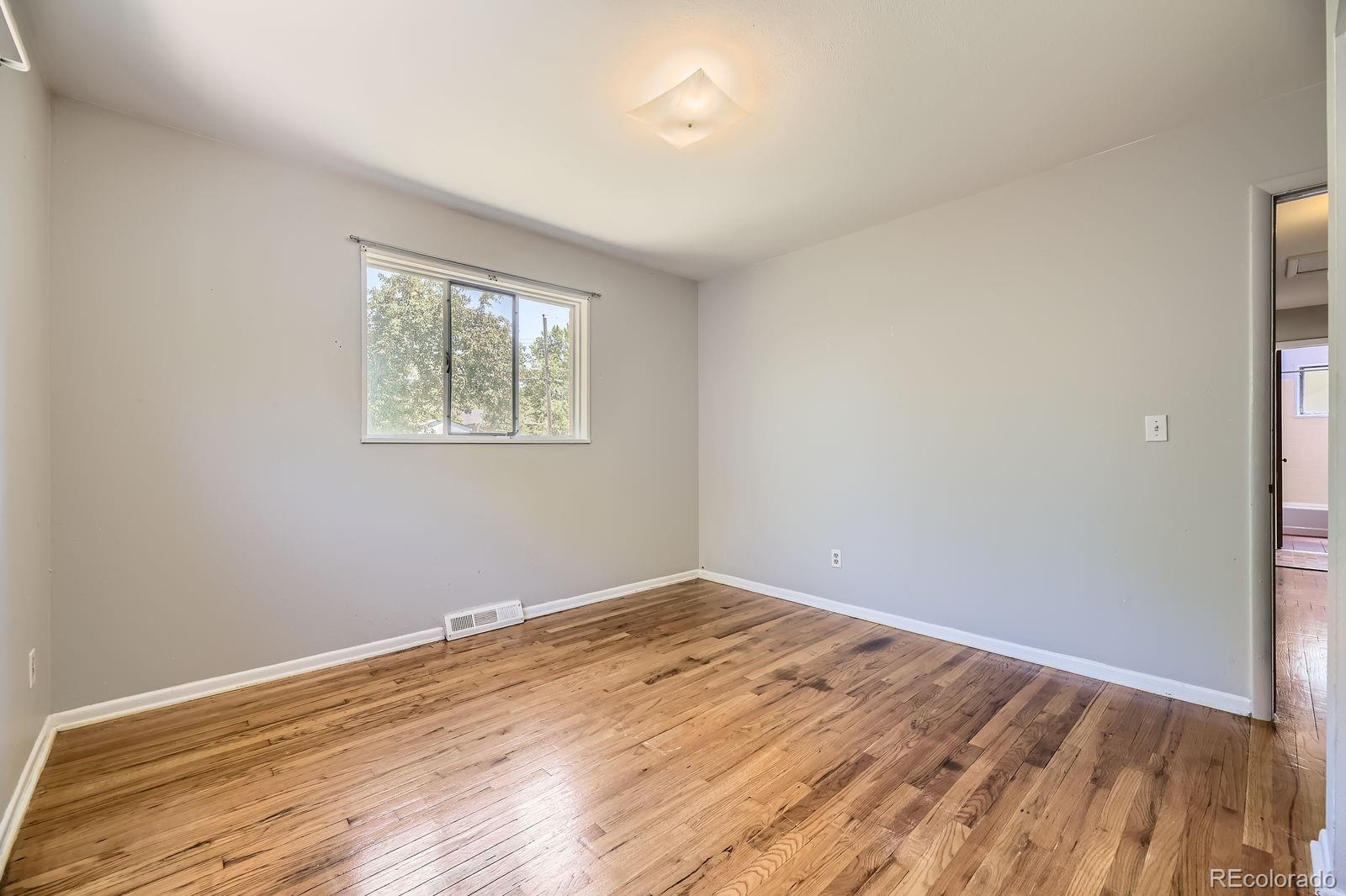MLS Image #11 for 1750 s dale court,denver, Colorado