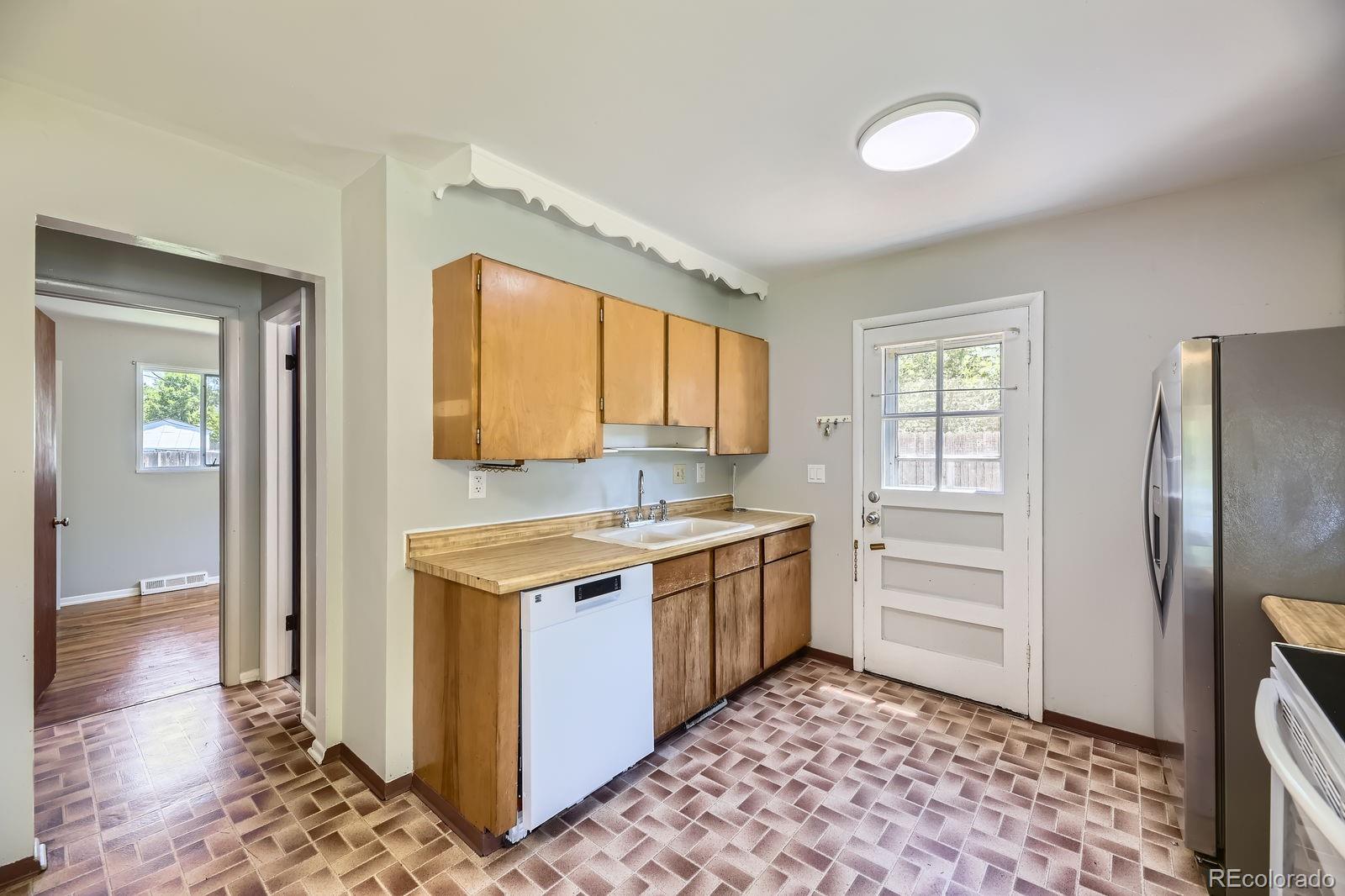 MLS Image #6 for 1750 s dale court,denver, Colorado