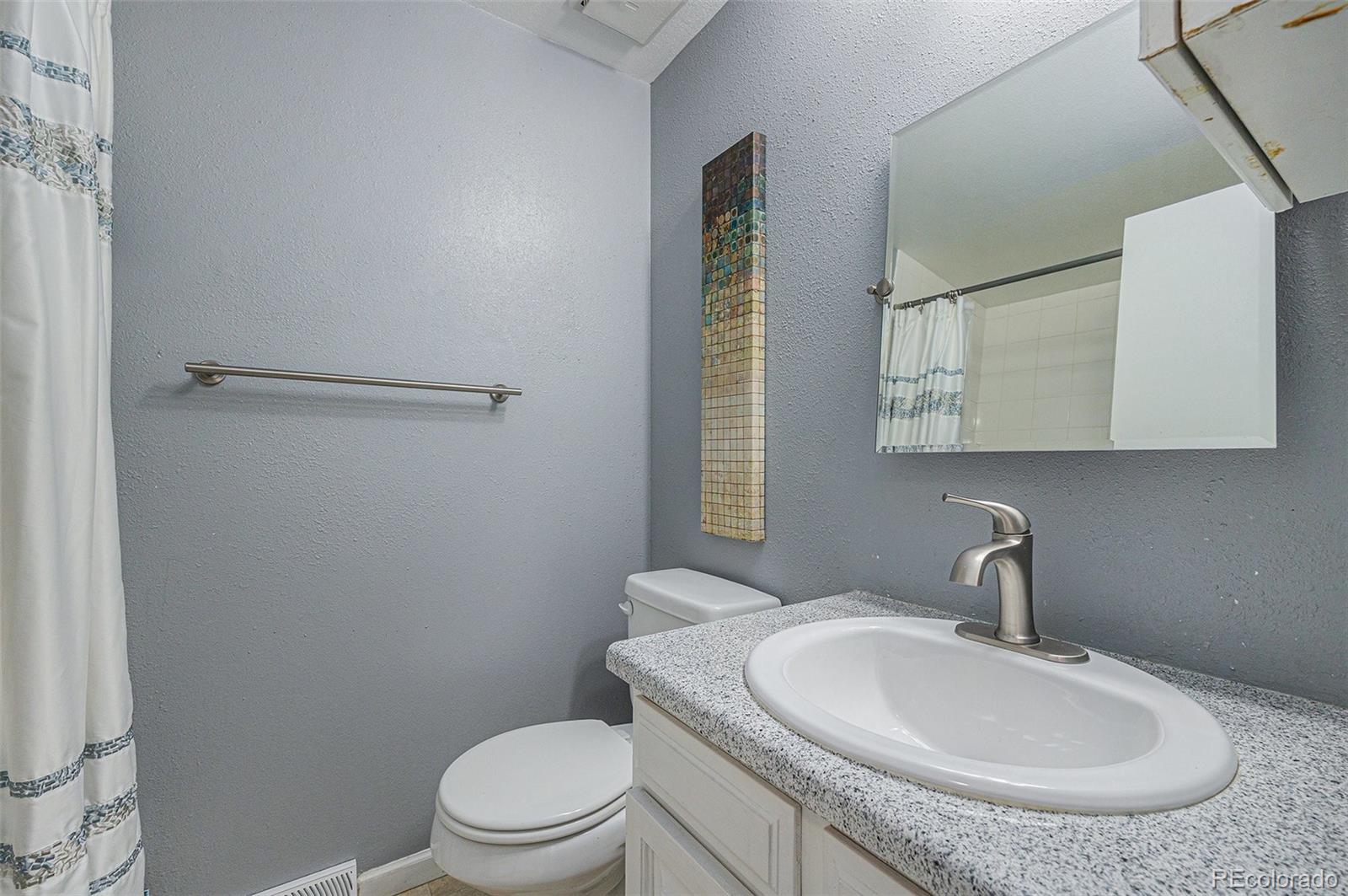 MLS Image #13 for 9031 e amherst drive,denver, Colorado
