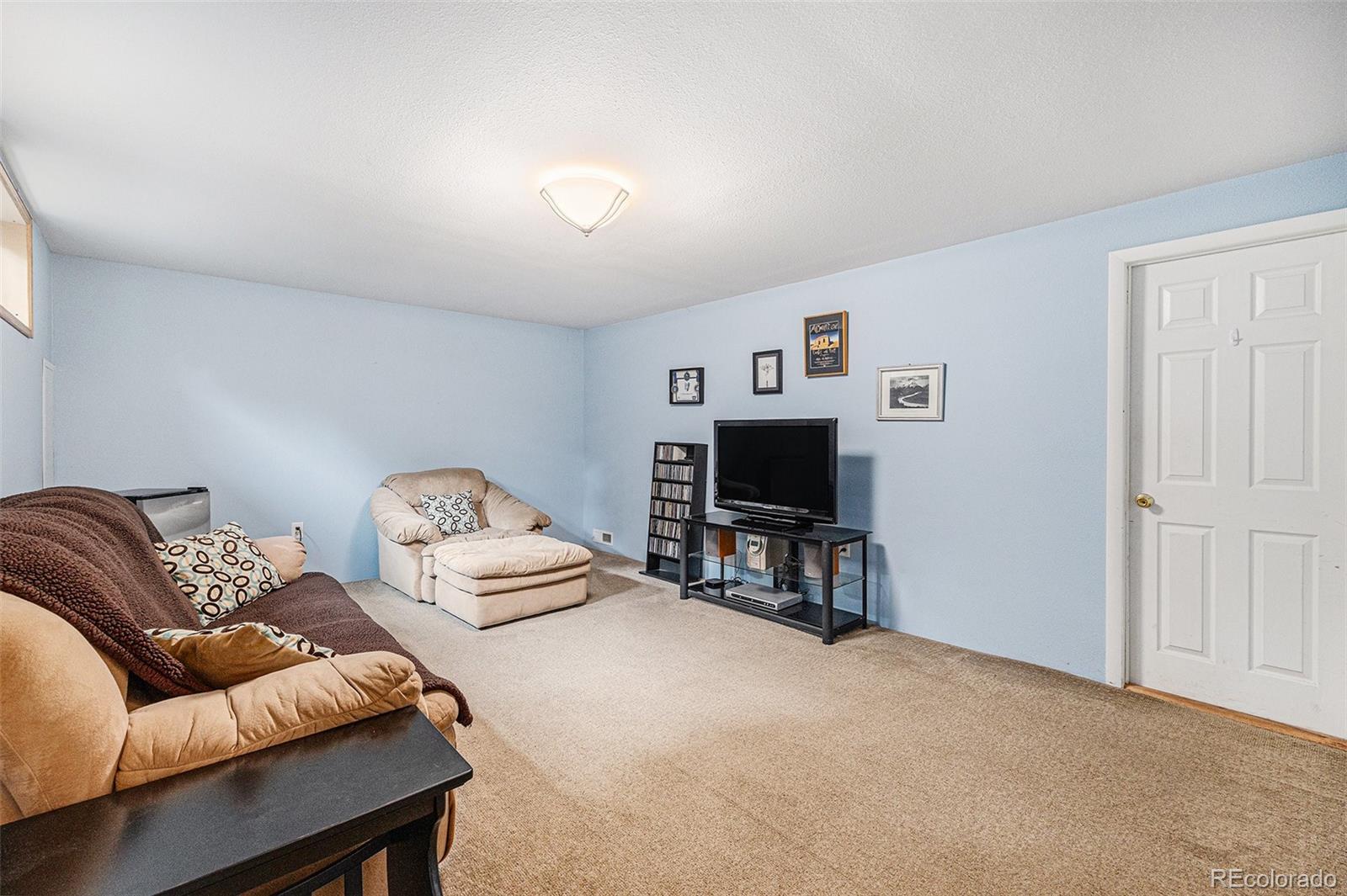 MLS Image #14 for 9031 e amherst drive,denver, Colorado