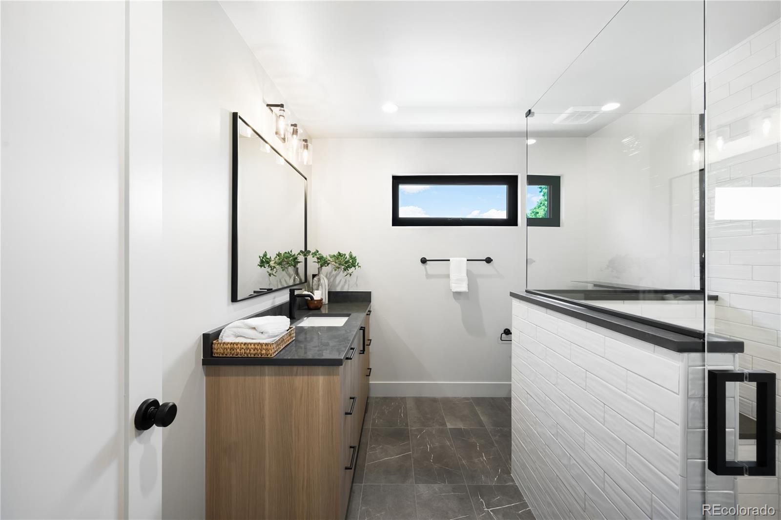 MLS Image #34 for 417 n madison street,denver, Colorado