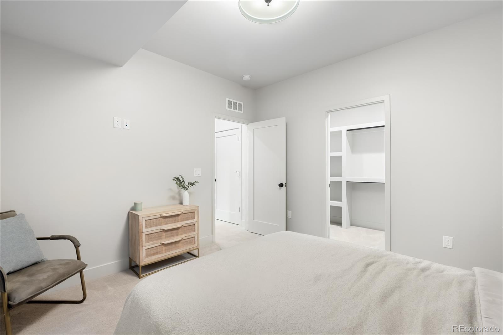 MLS Image #38 for 417 n madison street,denver, Colorado