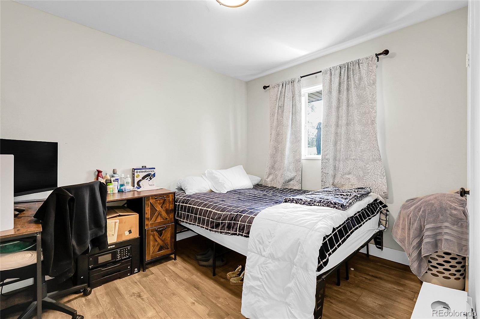 MLS Image #11 for 8660  de soto street,denver, Colorado