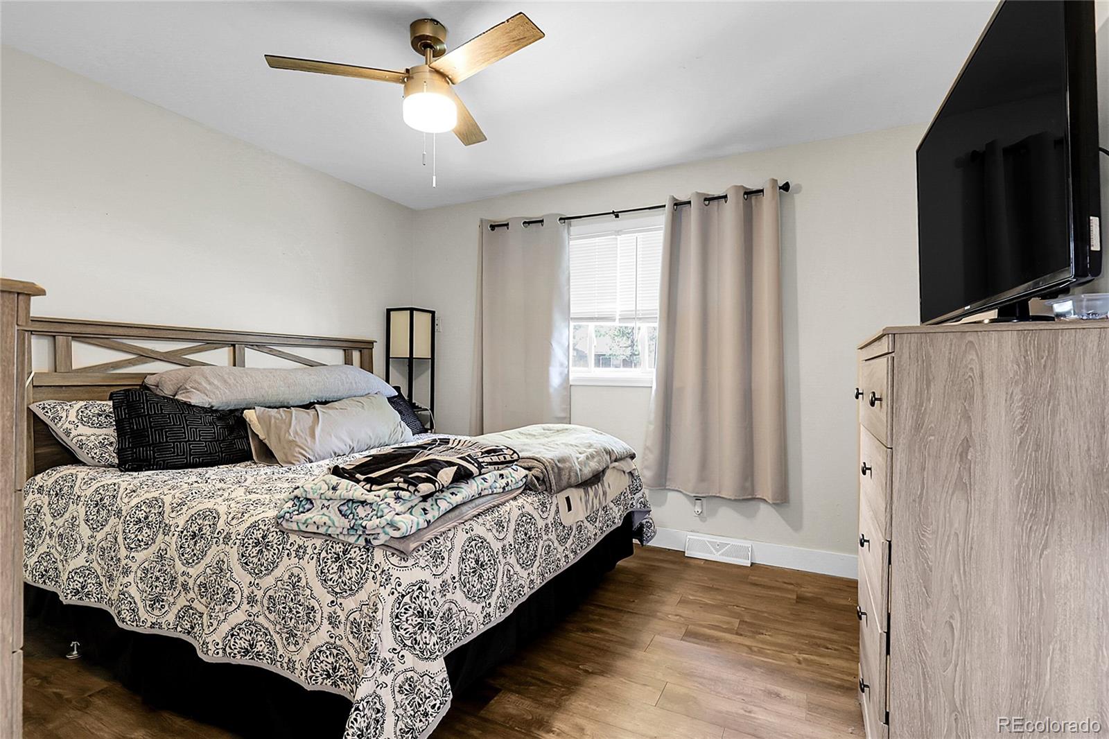 MLS Image #16 for 8660  de soto street,denver, Colorado