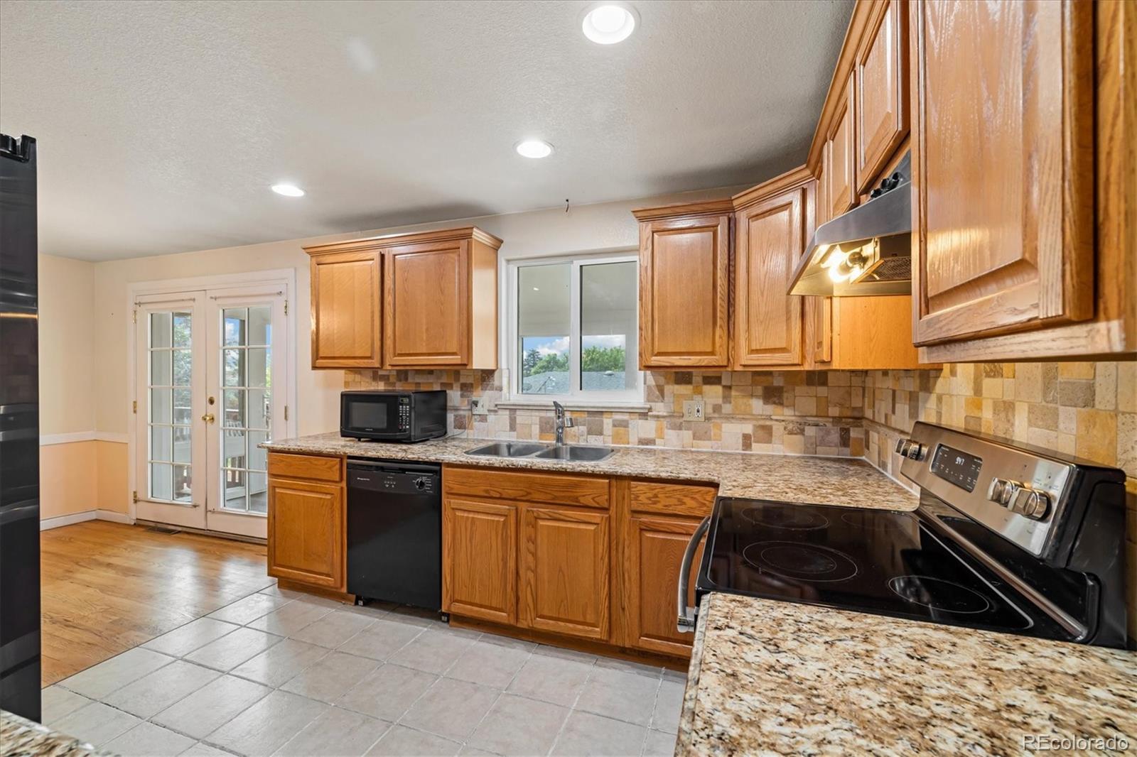 MLS Image #9 for 8137  vanguard drive,denver, Colorado