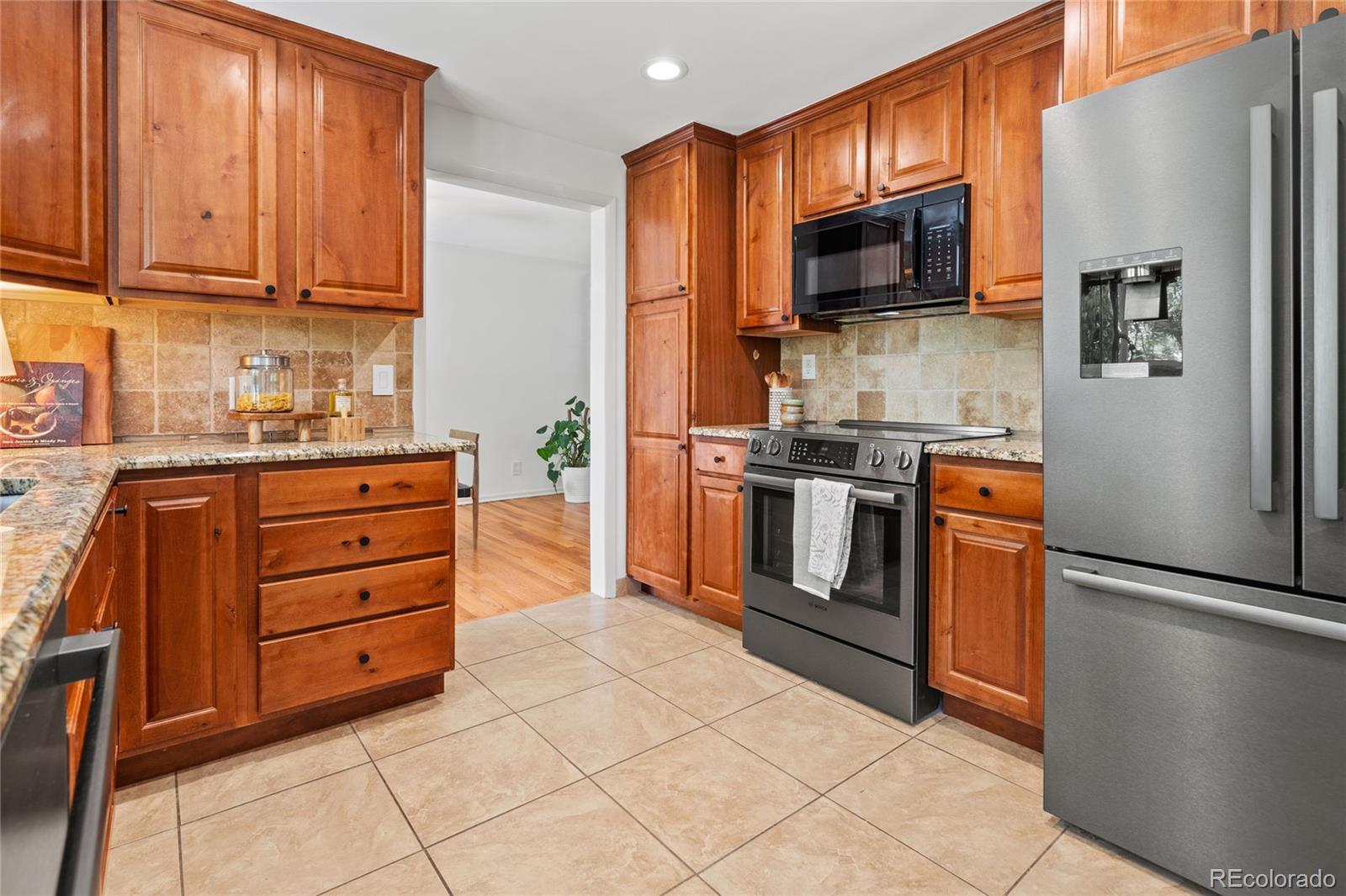 MLS Image #15 for 1475  kingsbury court,golden, Colorado