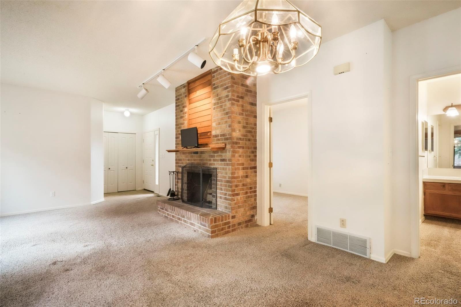 MLS Image #5 for 5010  sunsuite trail,colorado springs, Colorado