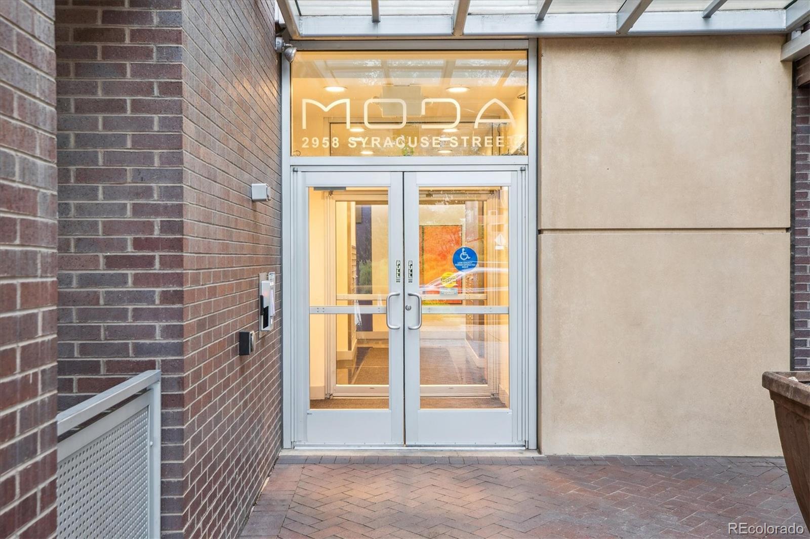 MLS Image #18 for 2958  syracuse street,denver, Colorado