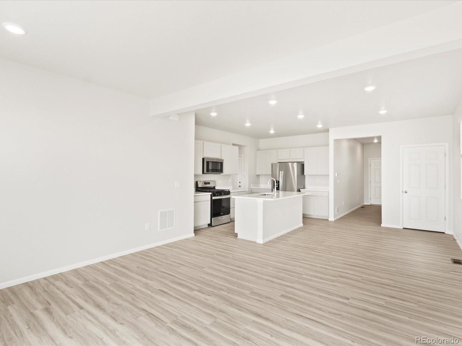 MLS Image #6 for 610  97th avenue,greeley, Colorado