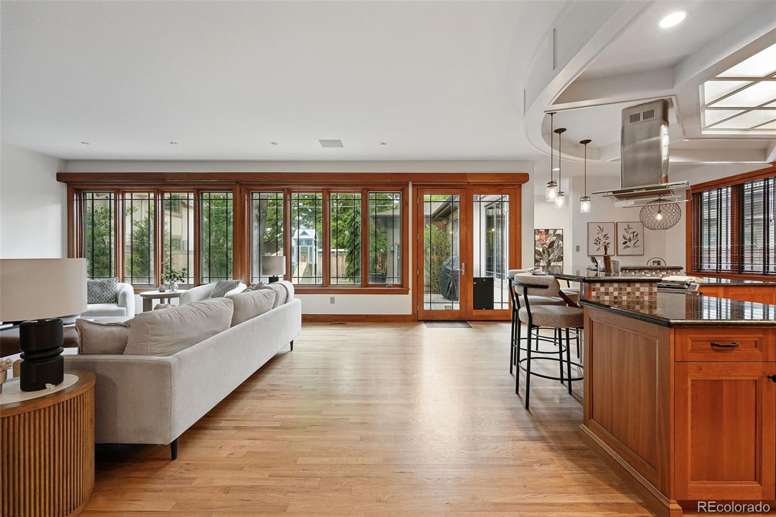 MLS Image #19 for 1351 s milwaukee street,denver, Colorado