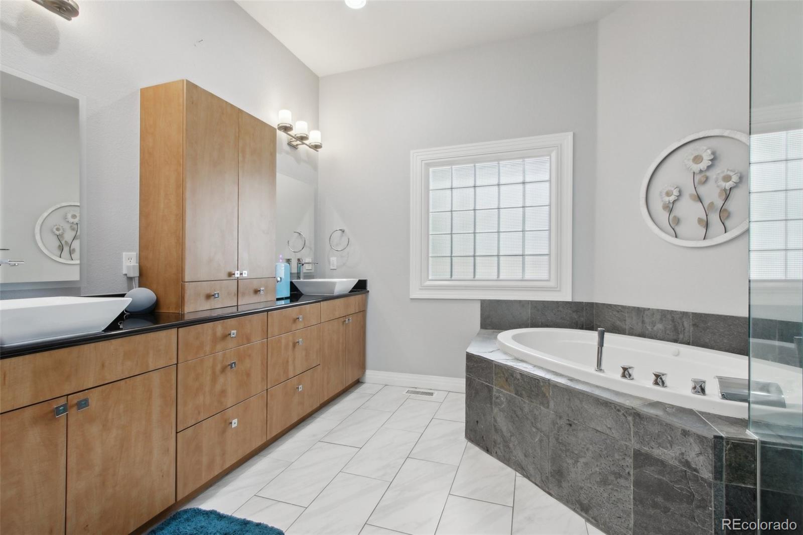 MLS Image #14 for 6553 s sedalia street,aurora, Colorado