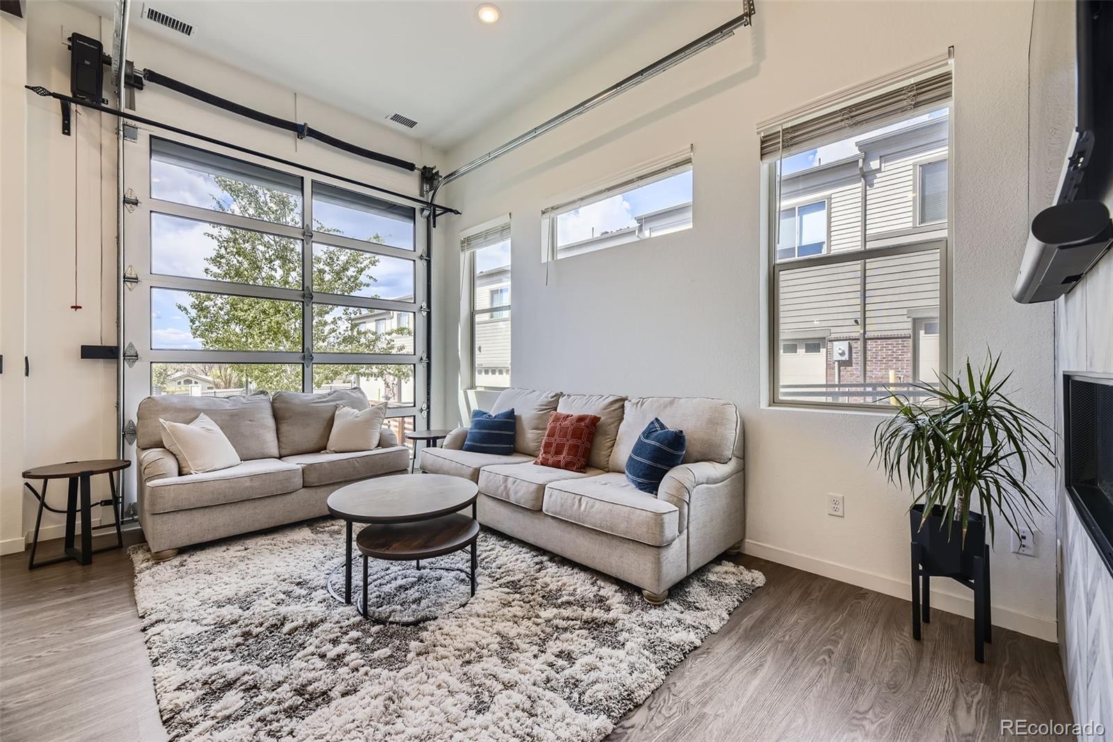 MLS Image #5 for 10117  morrison road,lakewood, Colorado