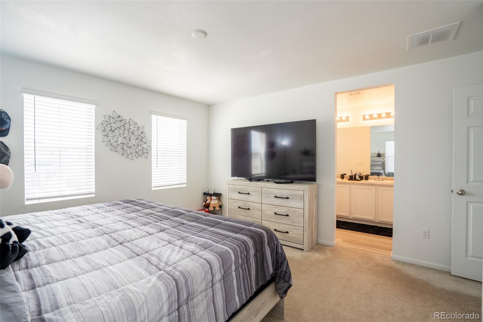 MLS Image #16 for 26985 e bayaud avenue,aurora, Colorado
