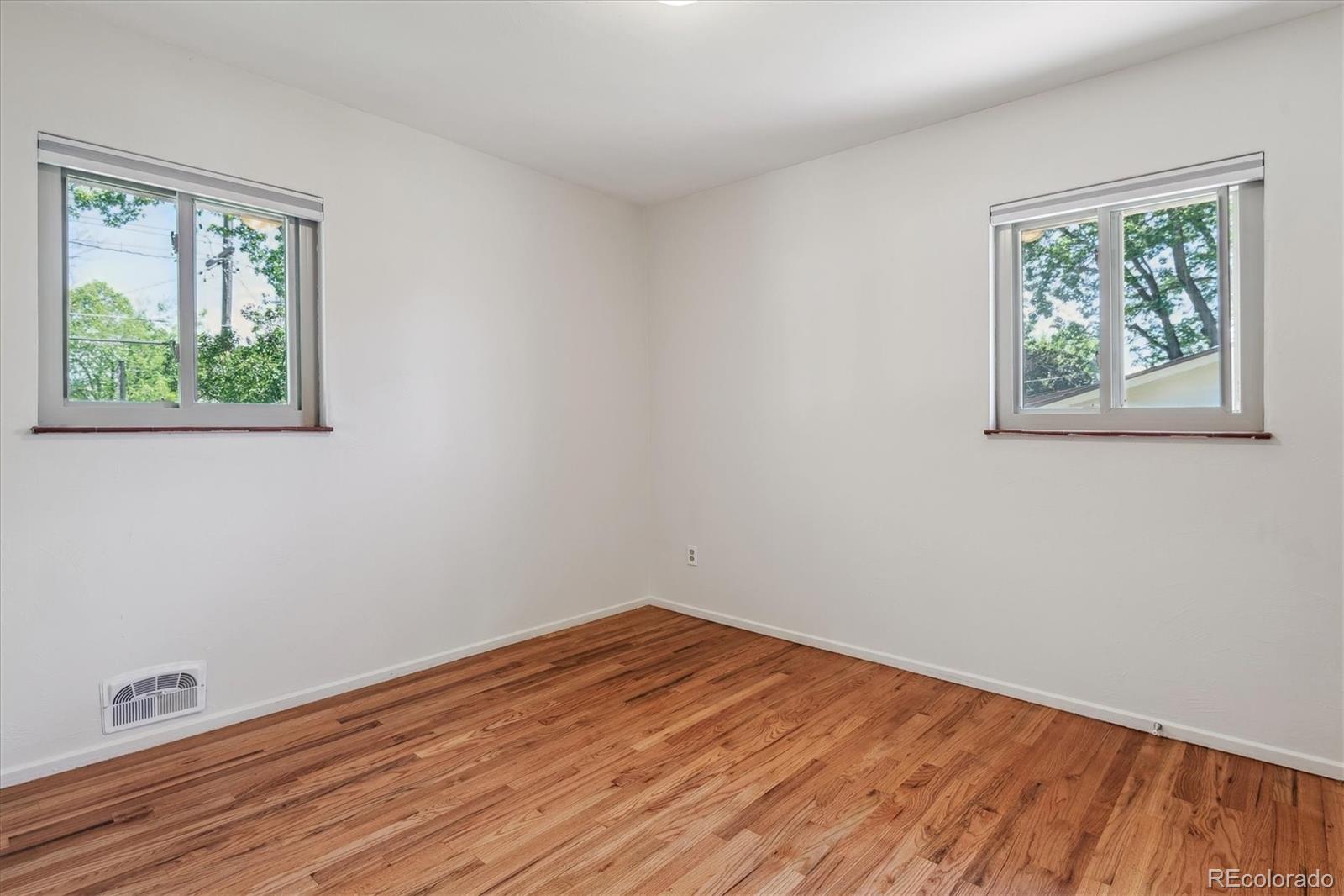 MLS Image #8 for 2816 s wolff street,denver, Colorado
