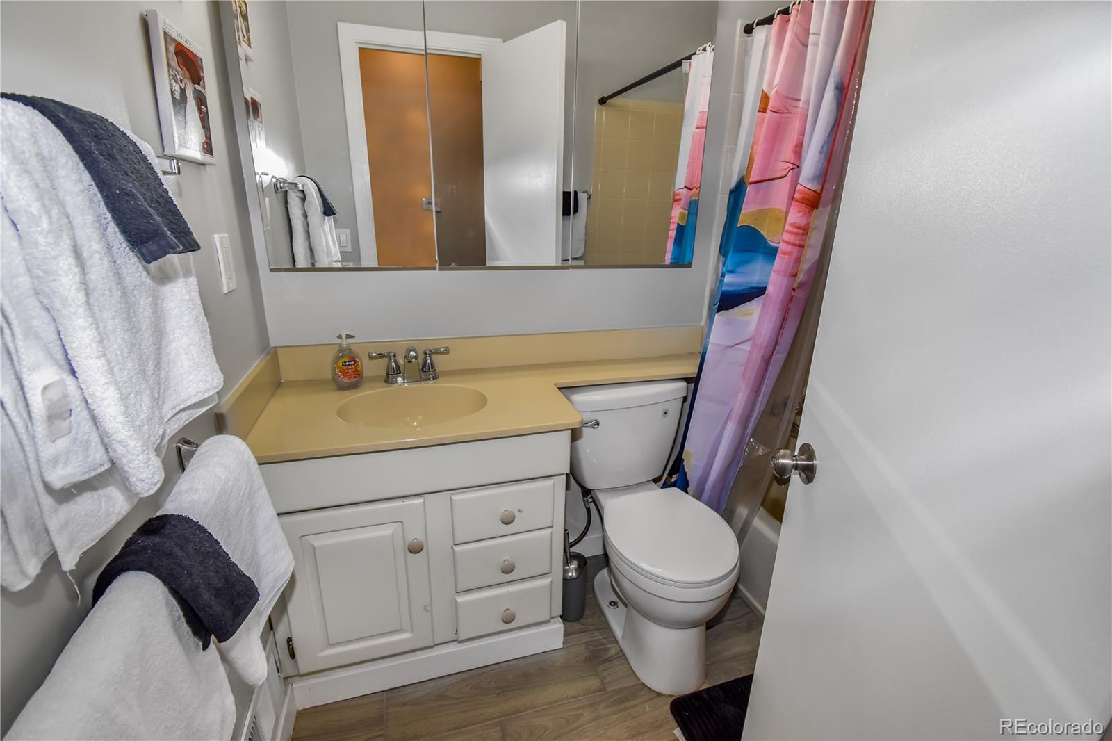 MLS Image #15 for 3071 s jasmine street,denver, Colorado